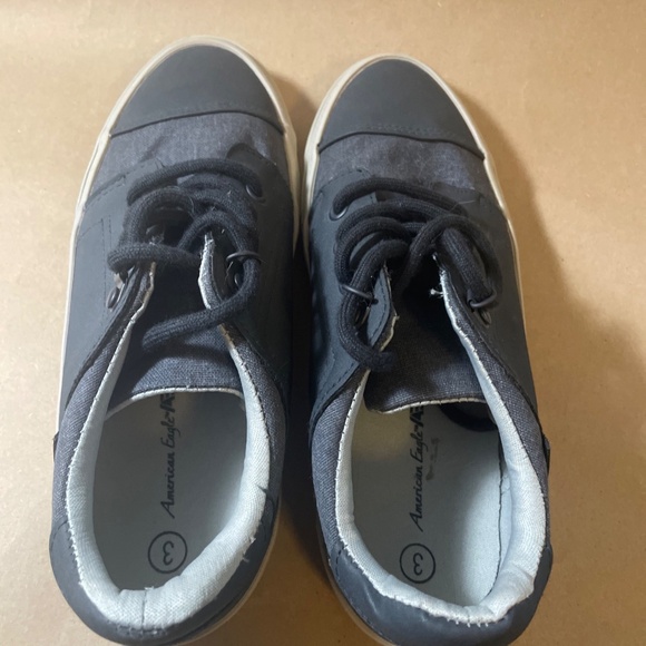 American Eagle Youth Casual Shoes Dark Grey Light Grey Size Y3 - Picture 7 of 8
